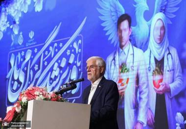 عارف: برای حفظ انسجام بعد از جنگ ۱۲ روزه هیچ راهی جز بازنگری در بسیاری از امور از جمله گزینش‌ها نداریم/ معیشت تنها دلیل مهاجرت نخبگان نیست بلکه ابزار کار یا دخالت‌ها هم در این مسیر نقش دارد/حمایت رهبر معظم انقلاب از دولت مایه استحکام، وفاق و تفاهم ملی است