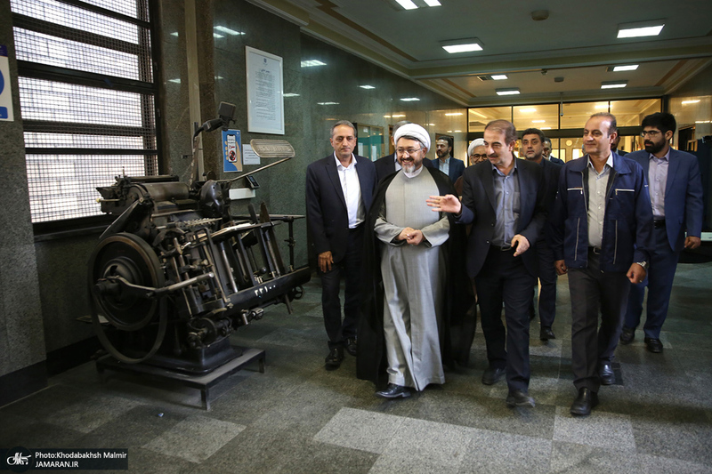 بازدید رئیس موسسه تنظیم و نشر آثار امام خمینی(س) از شرکت چاپ و نشر بانک ملی
