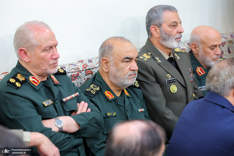 دیدار جمعی از فرماندهان نیروهای مسلح با فرمانده معظم کل قوا