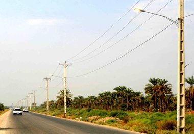 احداث ۱۲ کیلومترشبکه فشارمتوسط برق در مناطق روستائی شهرستان کارون