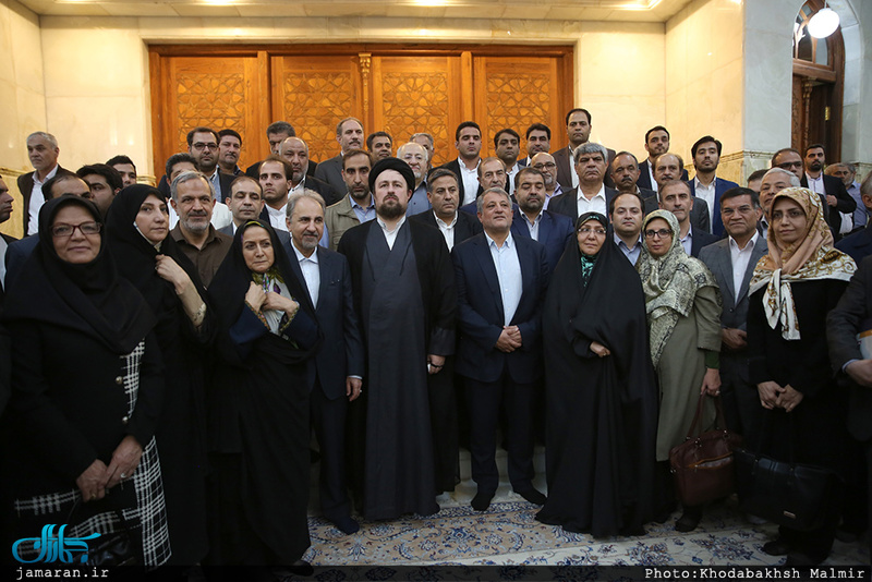 ادای احترام شهردار و اعضای شورای شهر پنجم نسبت به مقام شامخ حضرت امام(س)