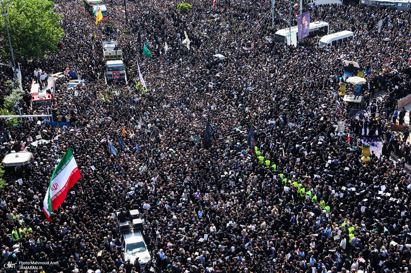 تشییع باشکوه پیکر رئیس جمهوری و یارانش در تهران- 5