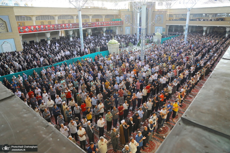 نماز عید سعید فطر در حرم مطهر حضرت معضومه (س)