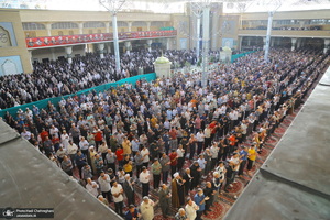 نماز عید سعید فطر در حرم مطهر حضرت معضومه (س)