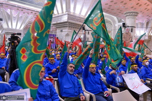 تشییع پیکر مطهر 18 شهید گمنام دفاع مقدس در حرم امام خمینی