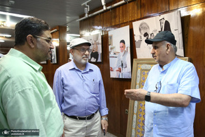 بازدید جمعی از گردشگران کویتی از بیت امام خمینی (س) در جماران