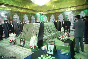 تجدید میثاق اعضای دولت با آرمان های امام خمینی (18)