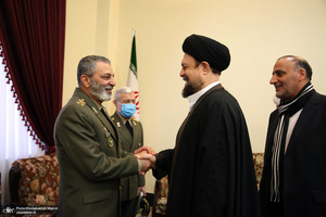 حاشیه های تجدیدمیثاق فرماندهان و کارکنان نیروهای مسلح با آرمان‌های امام خمینی (س)