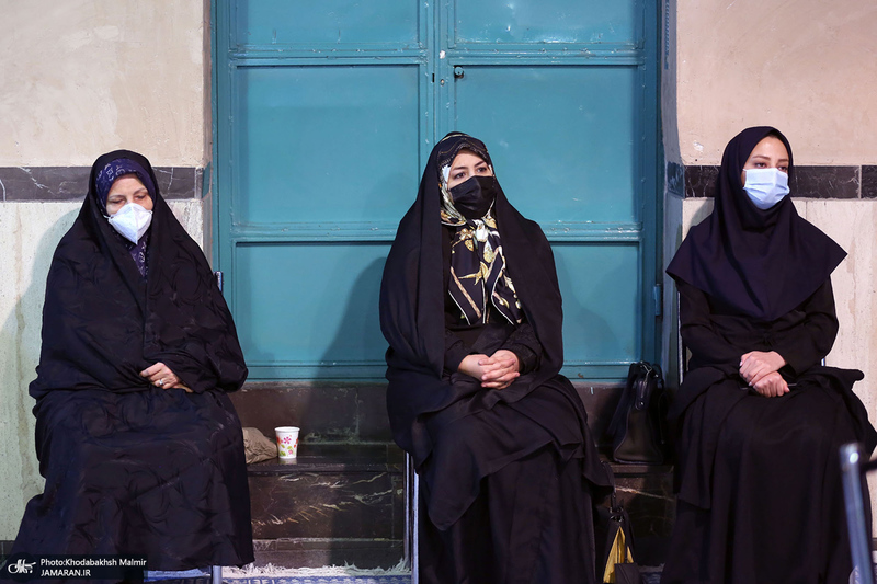مراسم تجلیل از کارگردان فیلم مستند «بانو قدس ایران» در حسینیه جماران