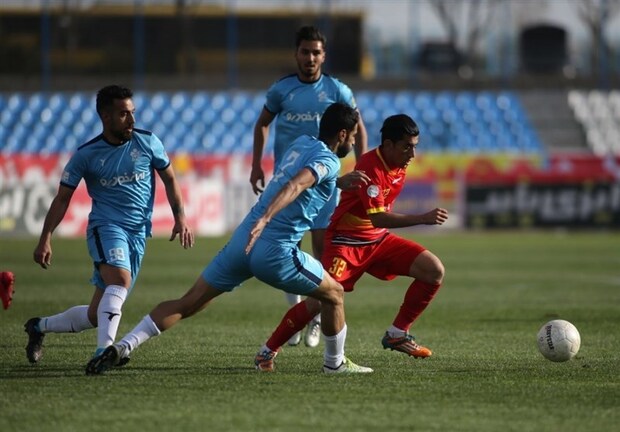 برد پیکان مقابل خوشه طلایی در دیداری دوستانه
