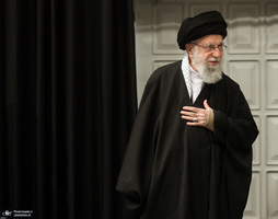 آخرین شب مراسم عزاداری شهادت حضرت فاطمه‌زهرا (س) در حسینیه امام خمینی