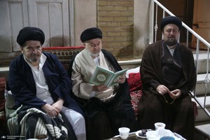 حضور شخصیت های حوزوی در منزل سید حسین خمینی
