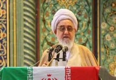 امام جمعه رشت: انتخاب مدیر غیربومی، تمسخر آرای مردم است