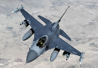 خدمت جنگنده F-16 در ارتش آمریکا تا سال 2048 تمدید می شود!
