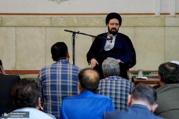 اسلامی حکومت کو عوام کی اقتصادی بہتری کے لیے پوری کوشش کرنی چاہیے