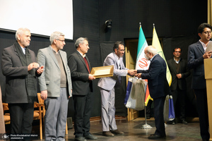 مراسم تجلیل از مفاخر فرهنگی و هنری شهرستان خمین