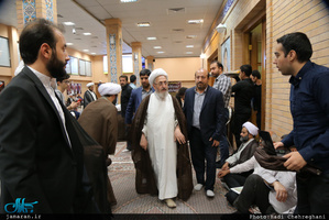 مراسم بزرگداشت والده آیت الله واعظ موسوی در بیت علامه طباطبایی قم