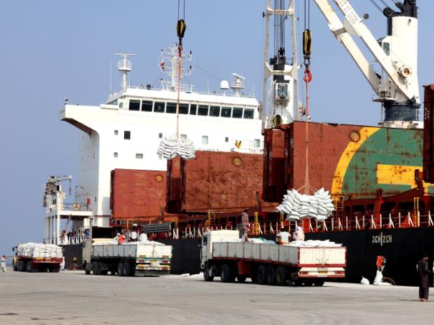 پهلوگیری کشتی چینی حامل 735 هزار کیسه کود در بندر شهید بهشتی چابهار