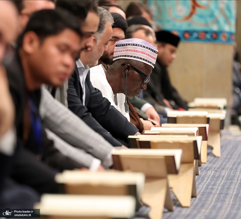 دیدار شرکت‌کنندگان در مسابقات بین‌المللی قرآن با رهبر معظم انقلاب