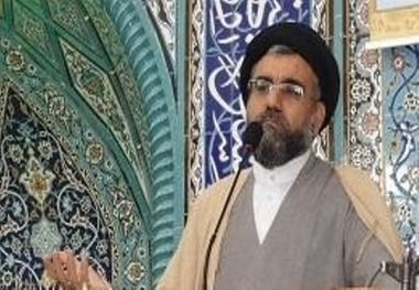 خطیب جمعه بوشهر: دشمن برای ناامیدی مردم نسبت به نظام تلاش می کند