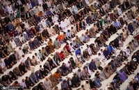 نماز عید سعید فطر در حرم امام علی (ع) در نجف اشرف (2)