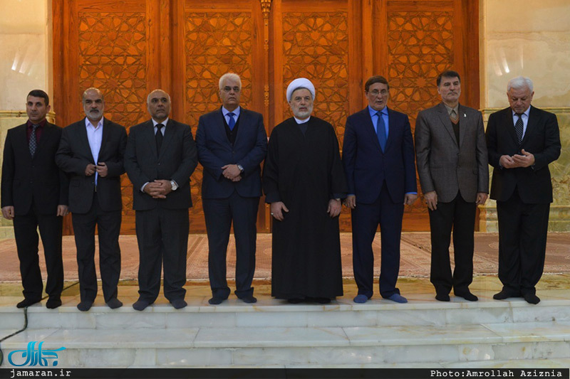 ادای احترام جمعی از نمایندگان و نایب رئیس مجلس عراق به حضرت امام خمینی(س)