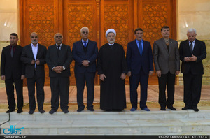 ادای احترام جمعی از نمایندگان و نایب رئیس مجلس عراق به حضرت امام خمینی(س)