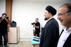 بازدید «سید حسن خمینی» از موسسه مطبوعاتی ایران