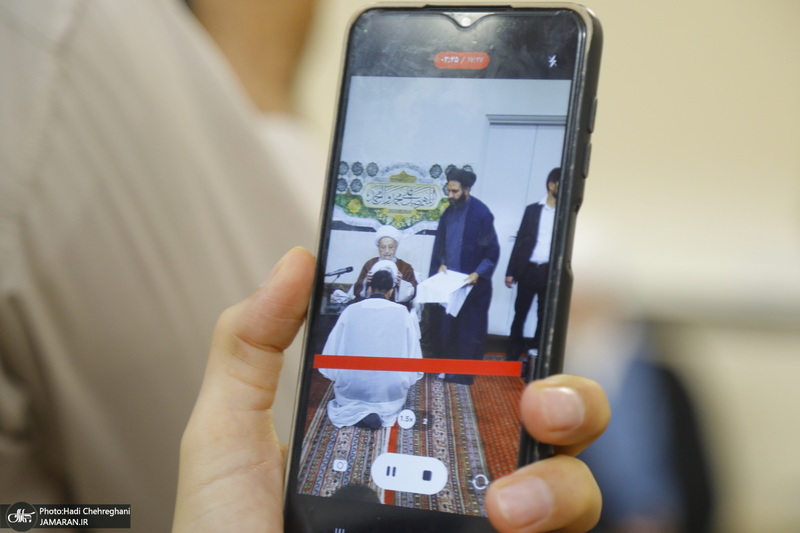 عمامه گذاری طلاب در روز میلاد پیامبر اکرم (ص) و امام صادق (ع) توسط مراجع تقلید