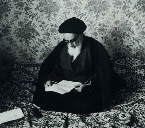  Weekly Topic: From the individual to the institution in Imam Khomeini’s political thought