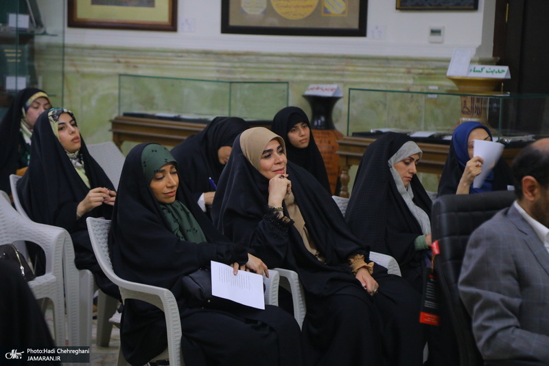 محفل ادبی با حضور استاد مجاهدی در مجتمع یادگار امام (س) قم