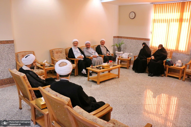 اندیشه های اخلاقی امام خمینی در شرح حدیث جنود عقل و جهل - فاطمه طباطبایی