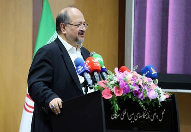 رسالت هلدینگ خلیج‌فارس، خلق آینده صنعت پتروشیمی ایران است / قاچاق مواد پلیمری چالش جدی صنعت پتروشیمی کشور/ باید به سمت طراحی نسل آینده مواد پلیمری دوستدار محیط‌زیست برویم