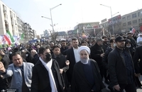 حضور حسن روحانی در راهپیمایی ۲۲ بهمن (4)