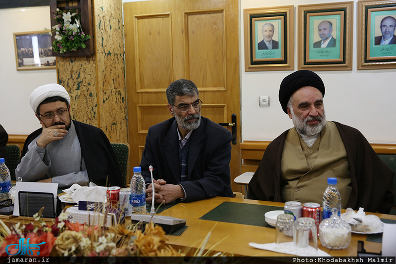 نشست بررسی «جایگاه اخلاق در ساحت های تربیت دانش آموزی با نگاهی به اندیشه تربیتی حضرت امام»