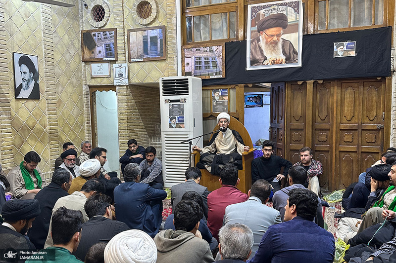 مراسم بزرگداشت آیت الله موسوی بجنوردی (ره) در بیت امام خمینی (س) در نجف اشرف