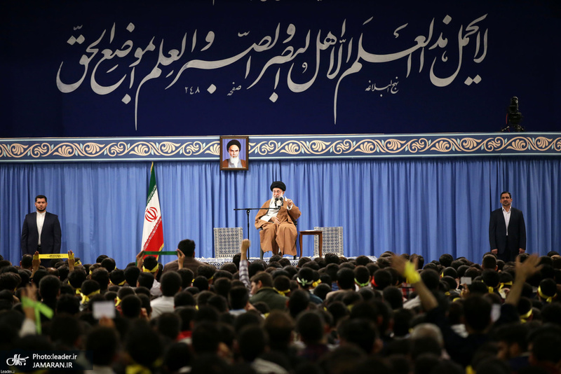 دیدار هزاران نفر از دانشجویان و دانش‌آموزان با رهبر معظم انقلاب