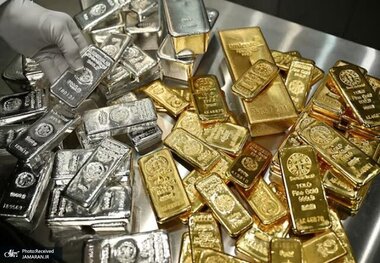عقب‌نشینی دوباره طلا و نقره در بازارهای جهانی در پی کاهش تنش‌های تجاری میان آمریکا و چین/ ارزش دلار به بالاترین حد خود در دو هفته گذشته رسید