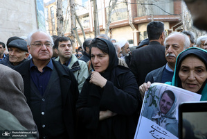 مراسم تشییع پوران شریعت رضوی در حسینیه ارشاد