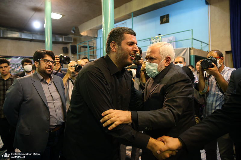 مراسم وداع با پیکر حجت الاسلام و المسلمین سید محمود دعایی در حسینیه جماران -2