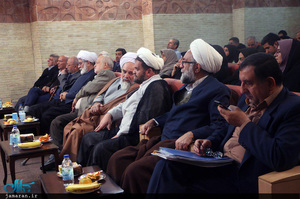 نشست گرامیداشت سالروز صدور فرمان هشت ماده ای حضرت امام(س) در نگارستان امام خمینی(س) اصفهان 