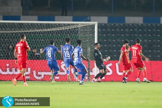 هفته چهارم لیگ برتر فوتبال| فولاد 0-0 استقلال (نیمه اول)