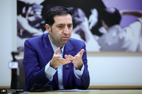 سعید آجورلو: گروه‌هایی با شعارهای انقلابی، در حال حذف انقلابی‌های واقعی هستند/ در جریان اصولگرا، افراد و گروه‌هایی را داریم که در پی نقش‌آفرینی به جای ولی فقیه اند!