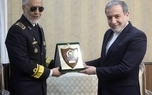اهدای نشان ارتش جمهوری اسلامی ایران به عراقچی وزیر امور خارجه + عکس ها