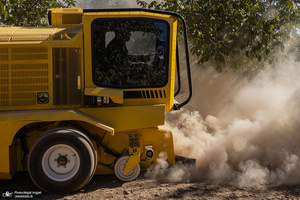 برداشت مکانیزه گردو در استان زنجان