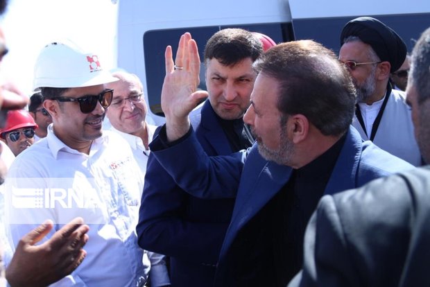 رئیس دفتر رئیس جمهور از پالایشگاه پارسیان مُهر بازدید کرد