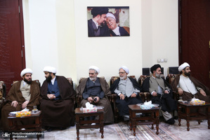 دیدار جمعی از روحانیون با سید حسن خمینی