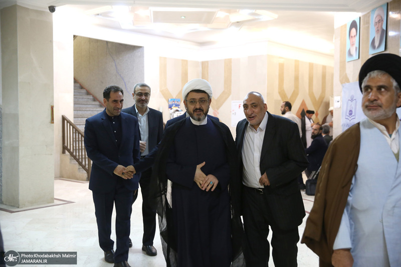 بازدید آیت الله نور مفید از نمایشگاه وکلای شرعی امام خمینی (س)