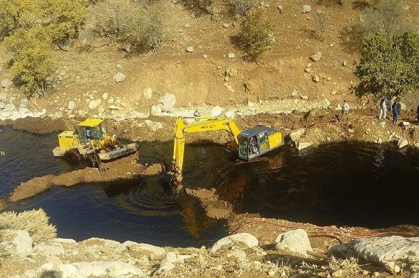 تخریب پل دژسلیمان گچساران بر اثر آتش سوزی خط لوله نفت