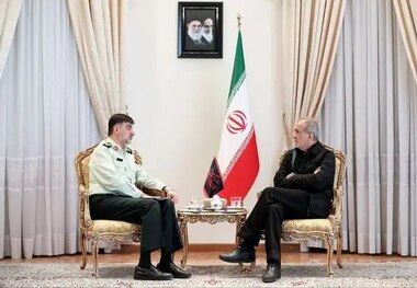 دیدار رادان فرمانده کل فراجا با رئیس‌جمهور منتخب/ تاکید پزشکیان بر حفظ حقوق اجتماعی و احترام به کرامت مردم
